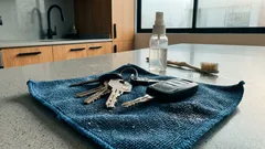 Cómo limpiar las llaves del carro con vinagre blanco en 10 minutos